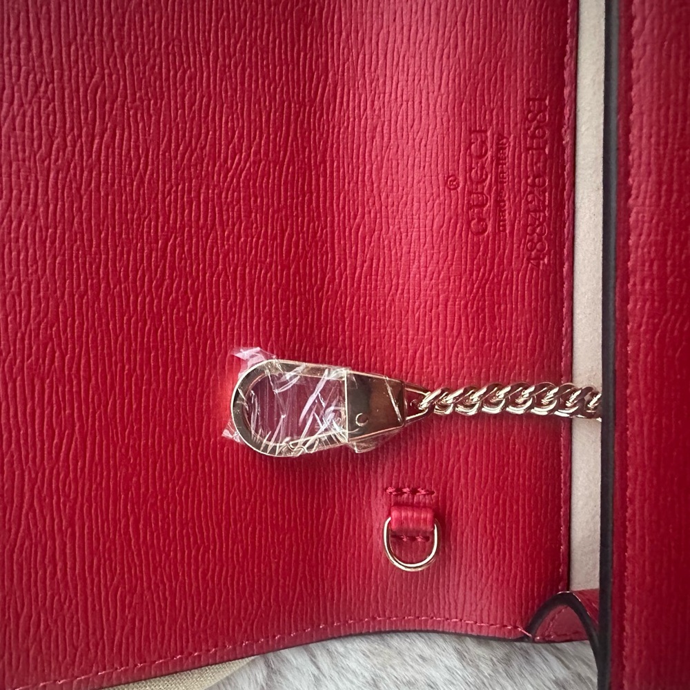 Red Wallet Croos body - Picture 8 of 8